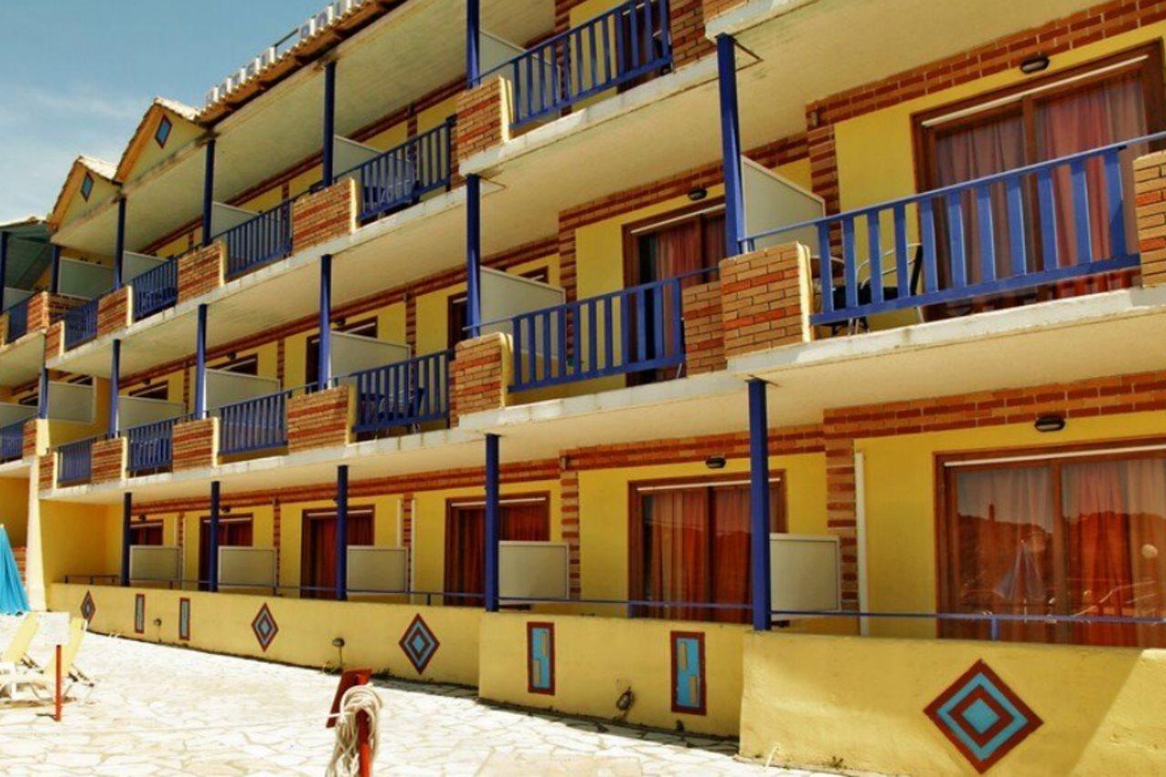 Politia Hotel Áyios Nikítas Екстериор снимка