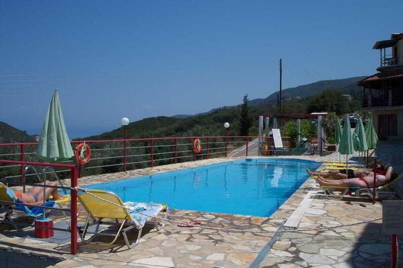Politia Hotel Áyios Nikítas Екстериор снимка